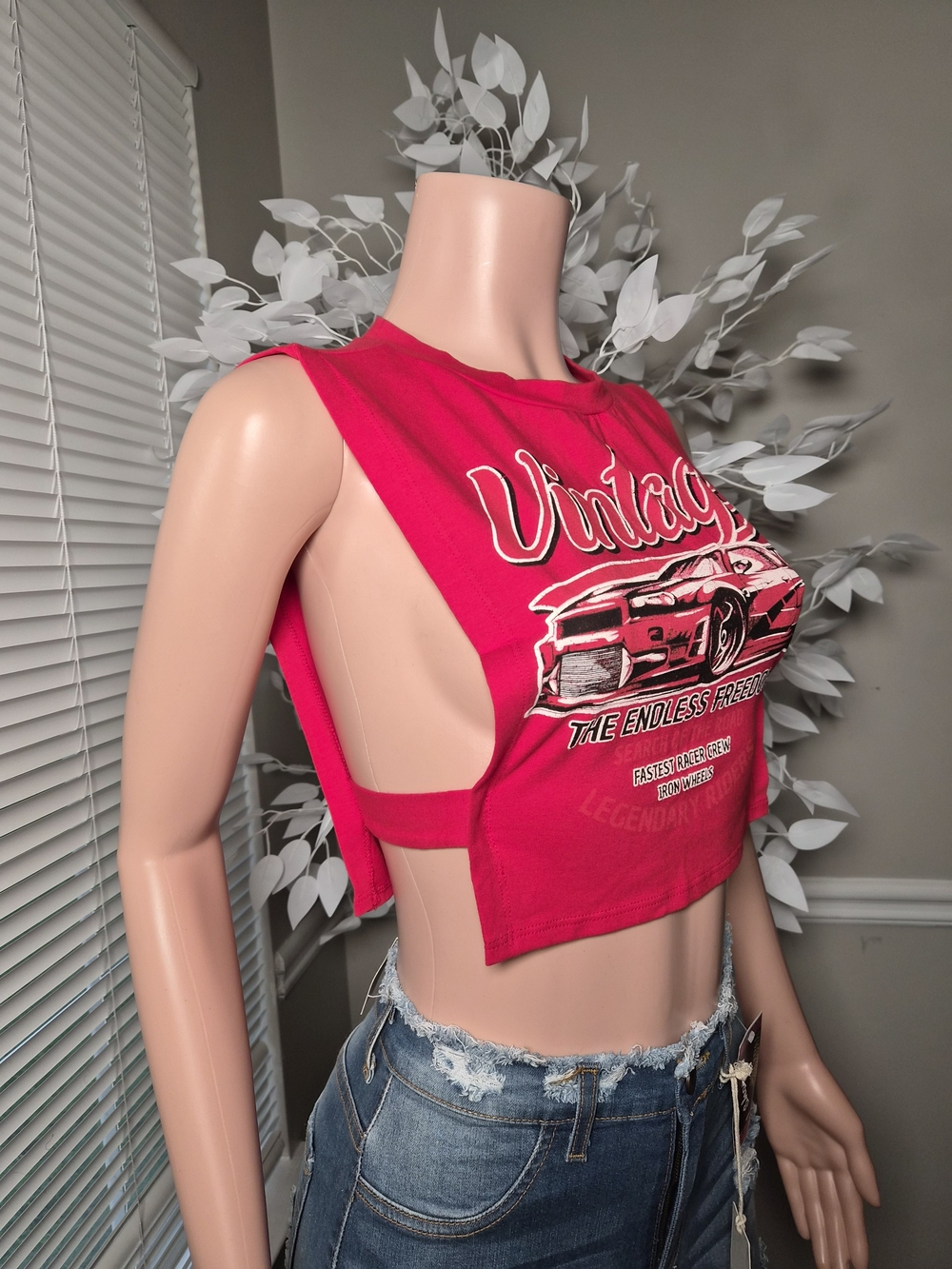 Vintage Graphic Cutout Crop Tank Top - Hot Pink